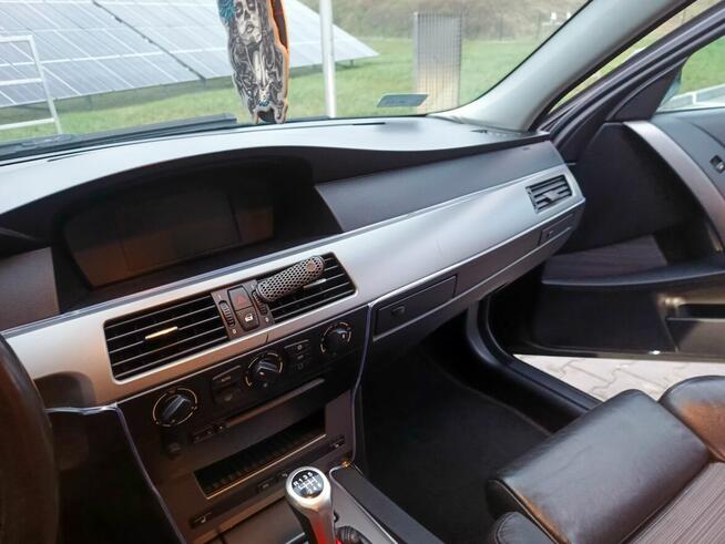 BMW Seria 5 BMW E60 523i 177KM