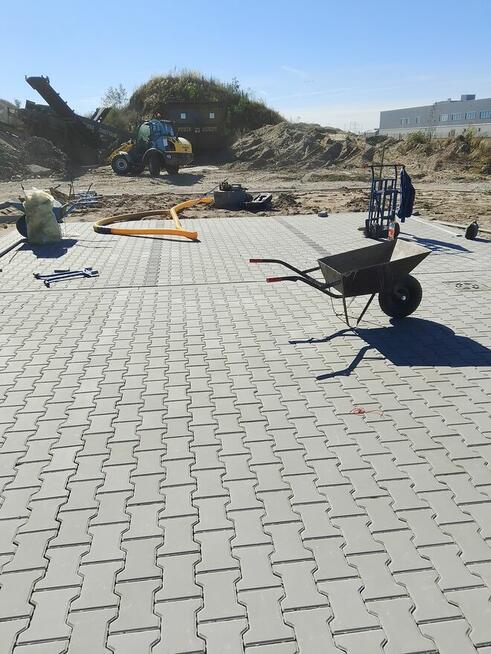 Układanie kostki brukowej