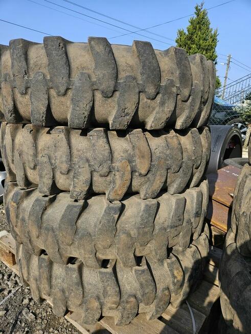 OPONY 10.00-20 Ti300 komplet 8szt do koparki z detkami