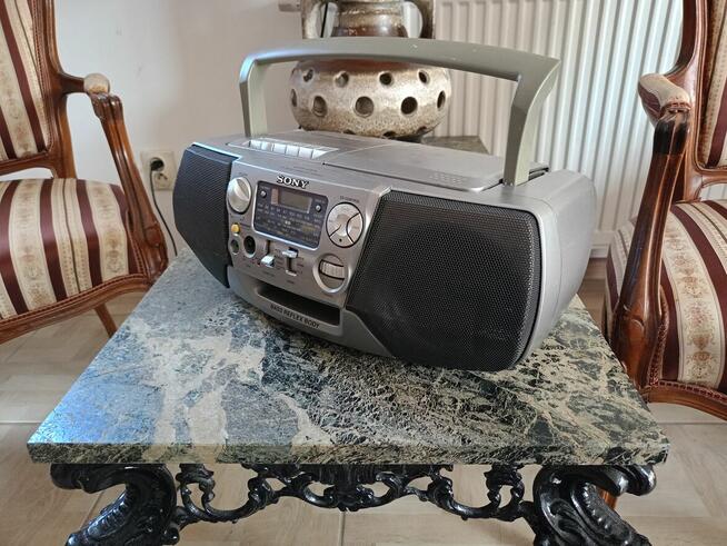 Boombox SONY CVD-V27L Radiomagnetofon