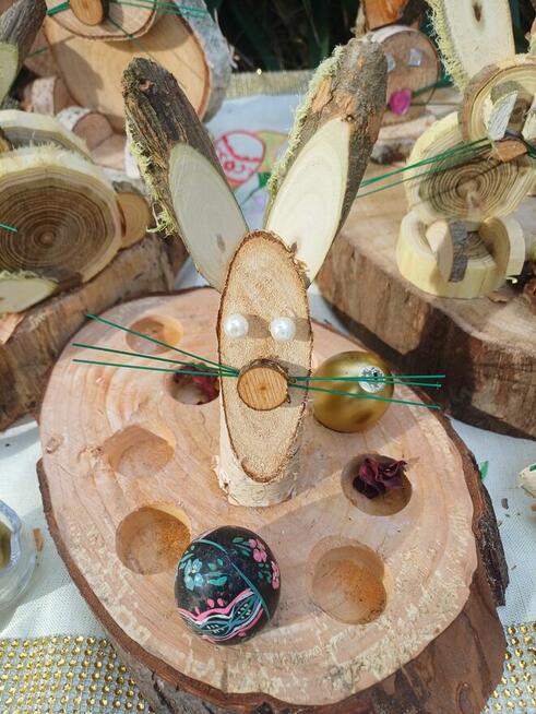 zajaczek wielkanocny z drzewa recznie robiony