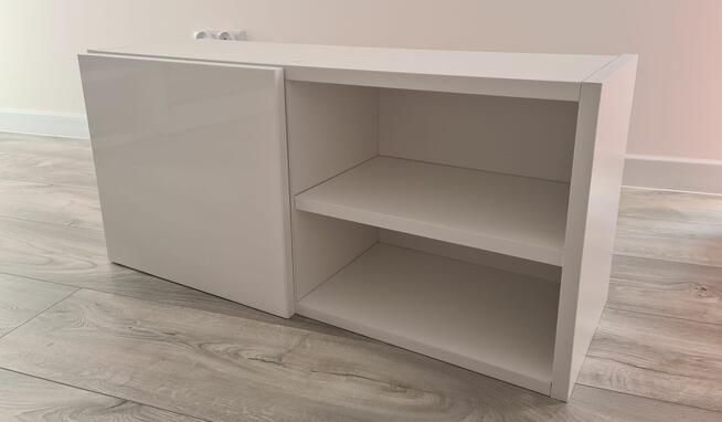 Szafka wisząca do pokoju dziecięcego