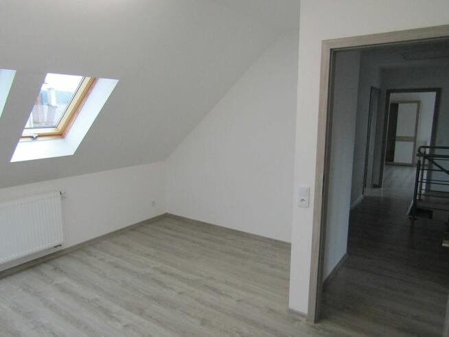 Przestronne, jasne 4-pokojowe mieszkanie w spokojnej okolicy