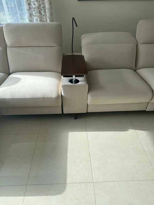 Narożnik Bydgoskie Meble model MIA, elekt. fotele jak nowy