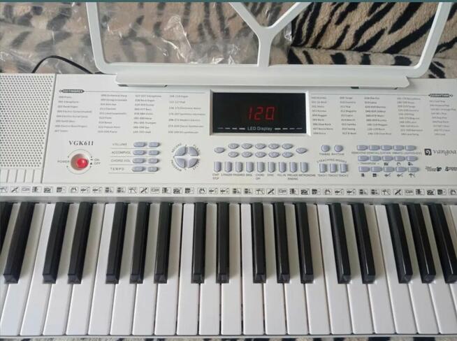 Nowy profesjonalny keyboard