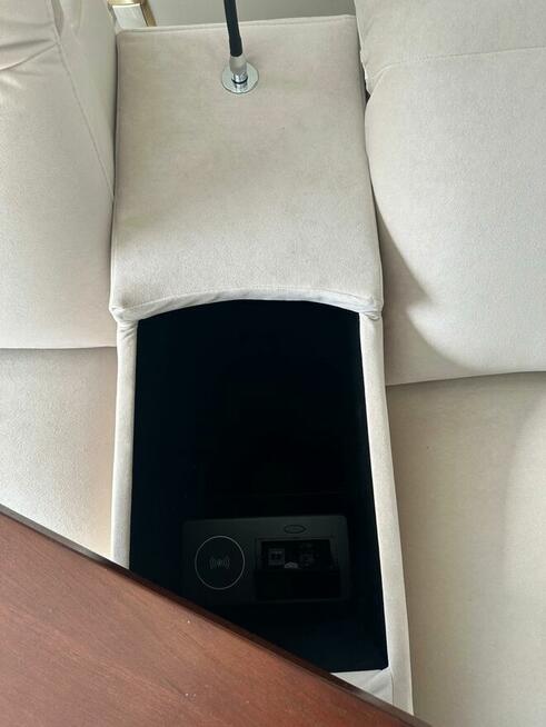 Narożnik Bydgoskie Meble model MIA, elekt. fotele jak nowy