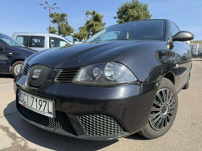 Seat Ibiza Dwa komplety kół, Radio, Wspomaganie kierownicy, ABS