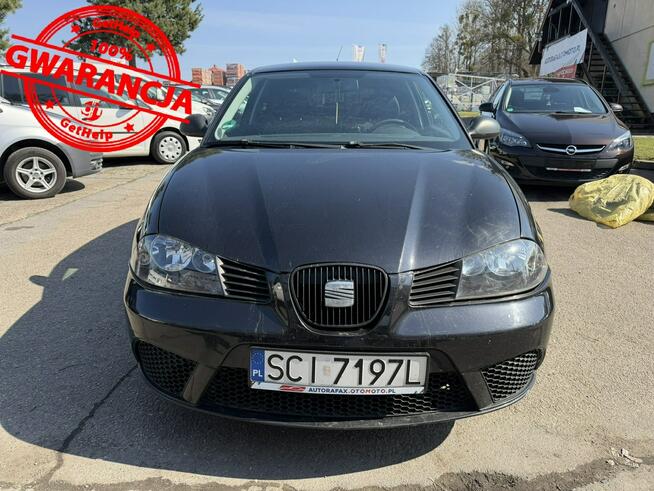 Seat Ibiza Dwa komplety kół, Radio, Wspomaganie kierownicy, ABS
