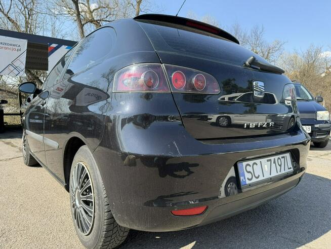 Seat Ibiza Dwa komplety kół, Radio, Wspomaganie kierownicy, ABS