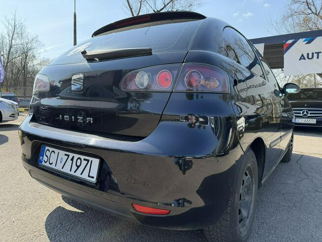 Seat Ibiza Dwa komplety kół, Radio, Wspomaganie kierownicy, ABS