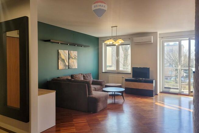 Przestronne 3-pokojowe z miejscem postojowym