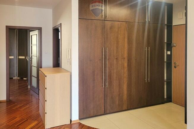 Przestronne 3-pokojowe z miejscem postojowym