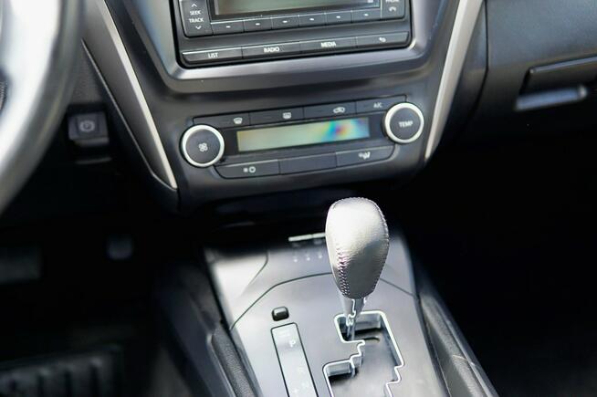 Toyota Avensis salon Polska, serwis ASO, ładne wnętrze, EURO 6