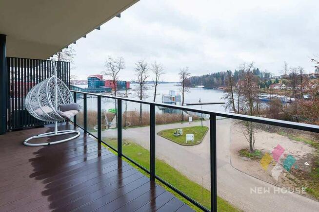 48 m2 z widokiem na J. Mikołajskie, taras 18 m2.