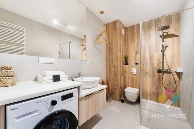 48 m2 z widokiem na J. Mikołajskie, taras 18 m2.