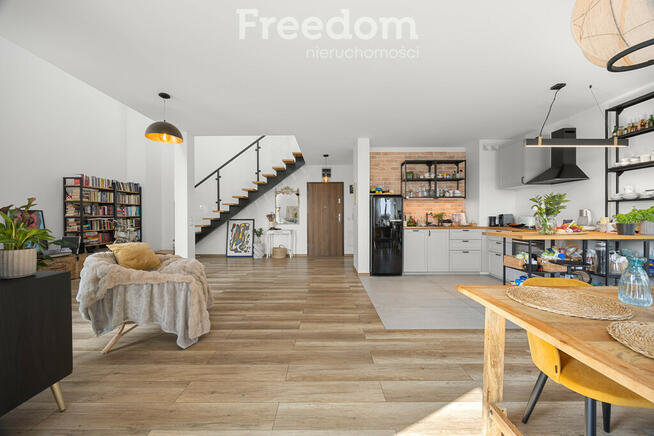 Dwupoziomowe 85 m² + antresola i 2 balkony