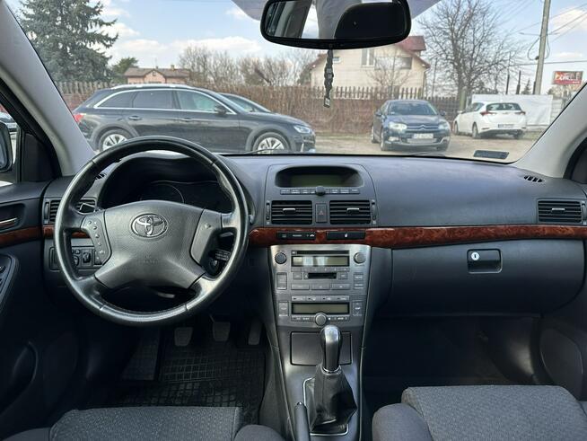Toyota Avensis 2.0 benzyna/Bogata wersja/Historia serwisowa/Zamiana/Kredyt