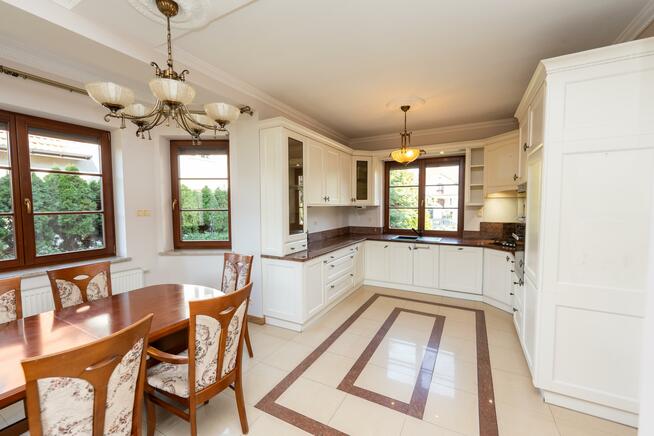 Dom Żerniki Wrocławskie gm. Siechnice, Miodowa