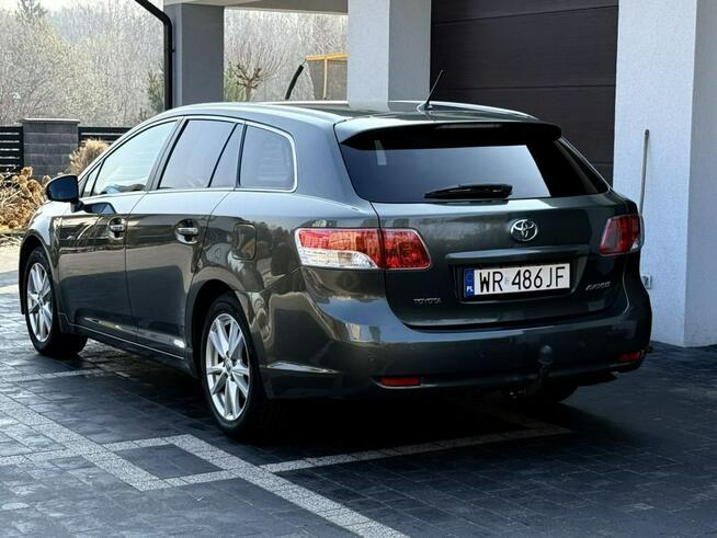 Toyota Avensis 2.0B 152KM Navi Kamera Cofania Dobry Stan