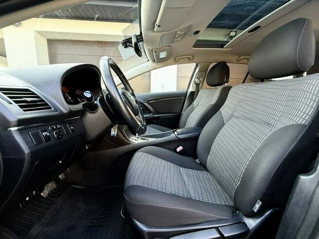 Toyota Avensis 2.0B 152KM Navi Kamera Cofania Dobry Stan