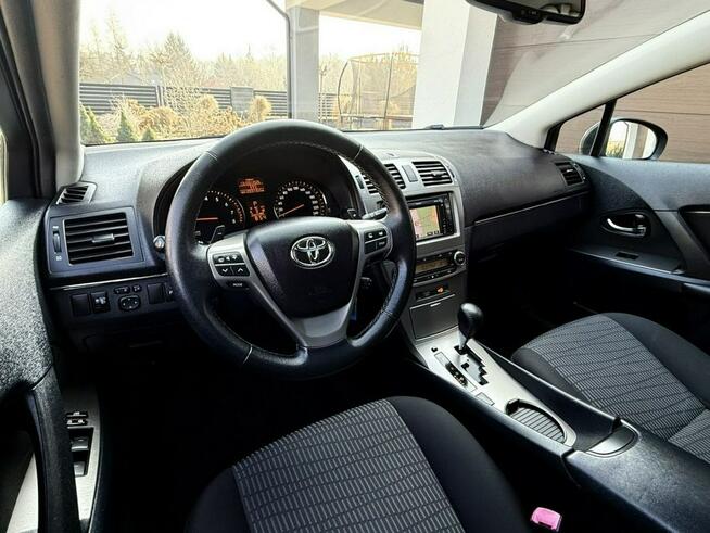 Toyota Avensis 2.0B 152KM Navi Kamera Cofania Dobry Stan