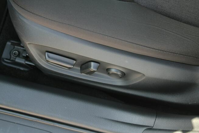 Toyota Camry 2.5 Hybrid e-CTV Comfort F-vat Kamera netto 75528 PLN Gwarancja