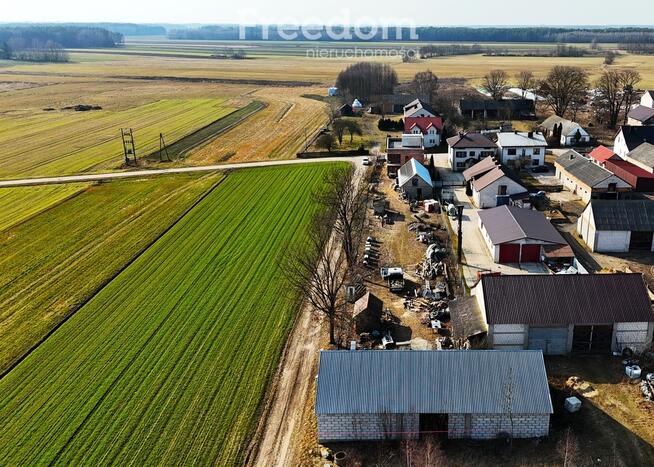 Nowoczesny dom jednorodzinny pod lasem