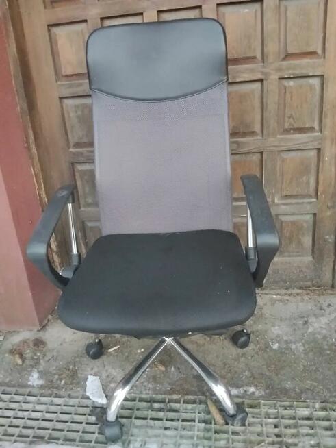 Krzesełka Biurowe obrotowe