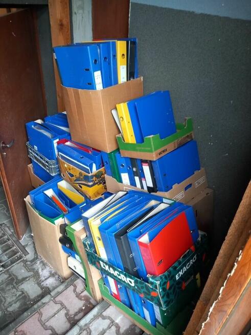 Piwnica do opróżnienia Zabki i sprzedaży zawartość