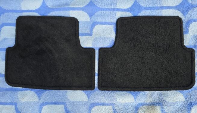 Dywaniki welurowe oryginalne Seat. Komplet.