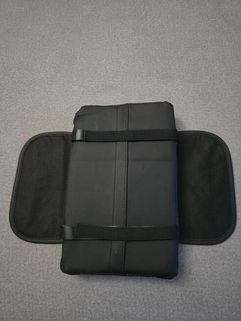 Pokrowiec na podłokietnik samochodowy. Nowy.