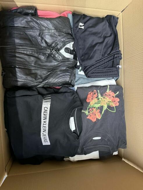 Odzież second hand zara berskha H&M tommy boss Mkors stock s