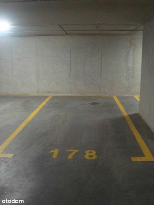 Rozkładowe dwupokojowe mieszanie z garażem Krzyki