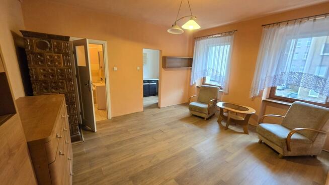 Odrestaurowana kamienica, 2 pok. I piętro