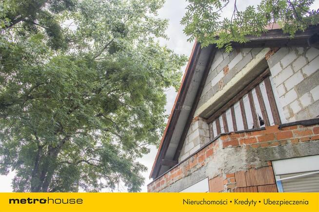 Dom w Szymanowicach, Gmina Kostomłoty.