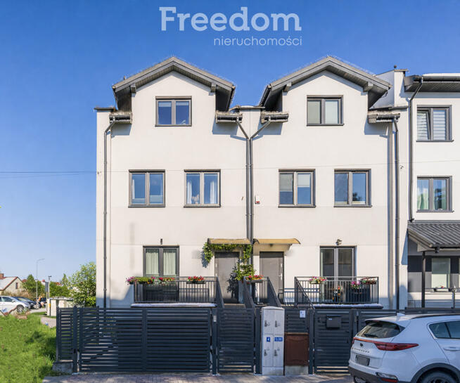 Dom w Centrum Kobyłki blisko PKP-20min. od Stolicy