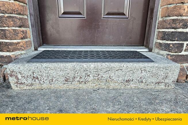 DOM Z DUSZĄ NIEDALEKO MORZA