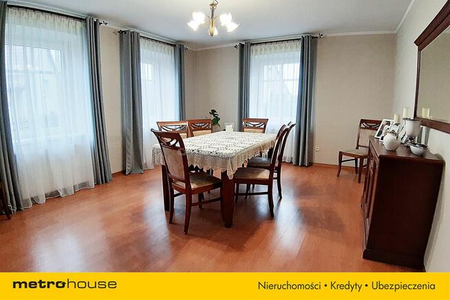 DOM Z DUSZĄ NIEDALEKO MORZA