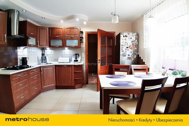 DOM Z DUSZĄ NIEDALEKO MORZA