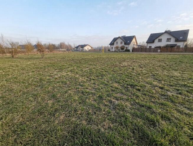 Przestronne działki budowlane w Kiekrzu