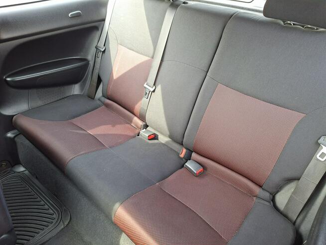 Honda Civic Wersja sport 1.4 90 KM mały przebieg ważne opłaty