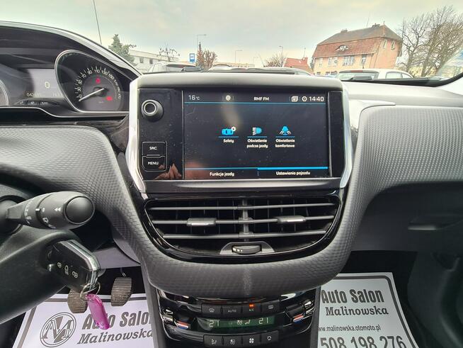 Peugeot 2008 42 Tys.Km Navi PDC Kamera Led Grip Control Klimatronik Sensory Alu