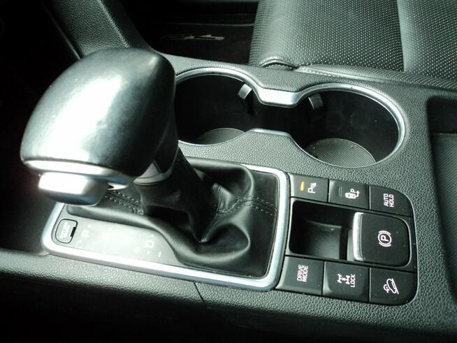 sprzedam ładnego KIA SPORTAGE z 2017r 1.6 b 177KM 4AWD