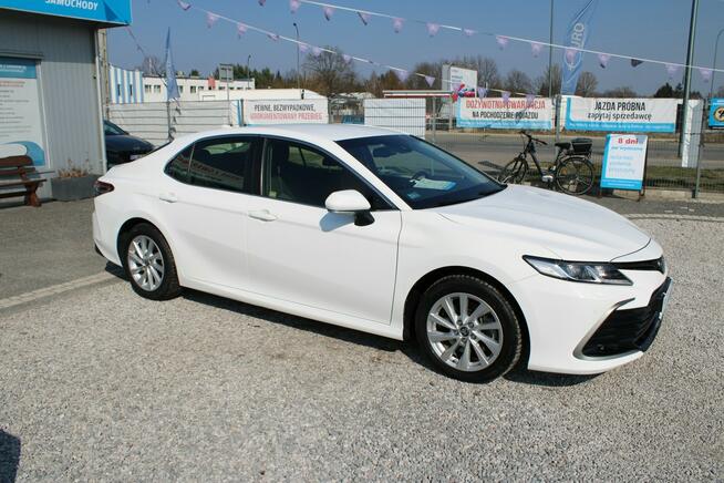 Toyota Camry 2.5 Hybrid e-CTV Comfort F-vat Kamera netto 78 780 PLN Gwarancja