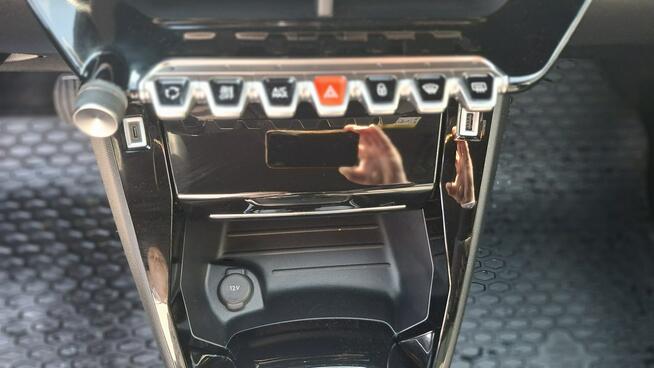 Peugeot 2008 Allure Pack /serwis/Polska/ przebieg 3.631km!!!