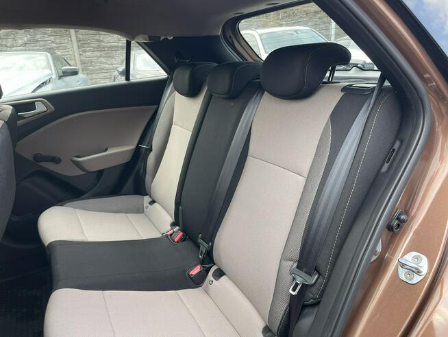 Hyundai i20 Klimatyzacja czujniki park.