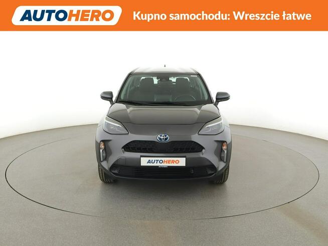 Toyota Yaris Cross hybryda automat kamera ACC