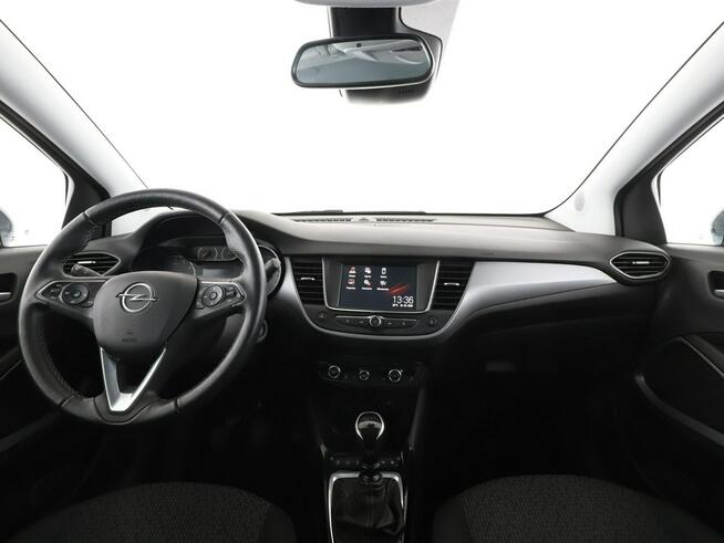 Opel Crossland X klima auto grzane fotele kamera i czujniki parkowania