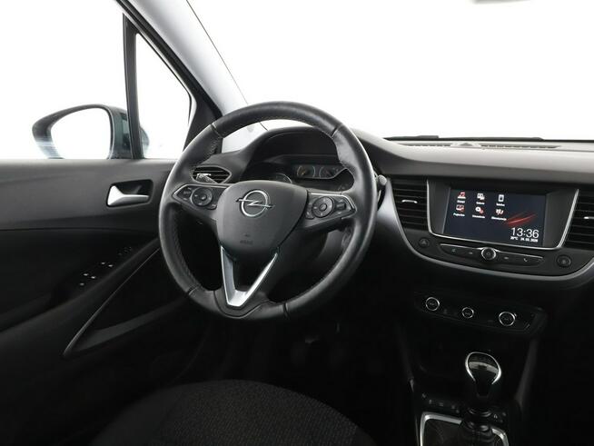 Opel Crossland X klima auto grzane fotele kamera i czujniki parkowania