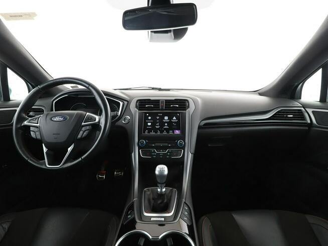 Ford Mondeo ST-Line Navi Czujniki parkowania Klimatyzacja Podgrzewane fotele Bluet